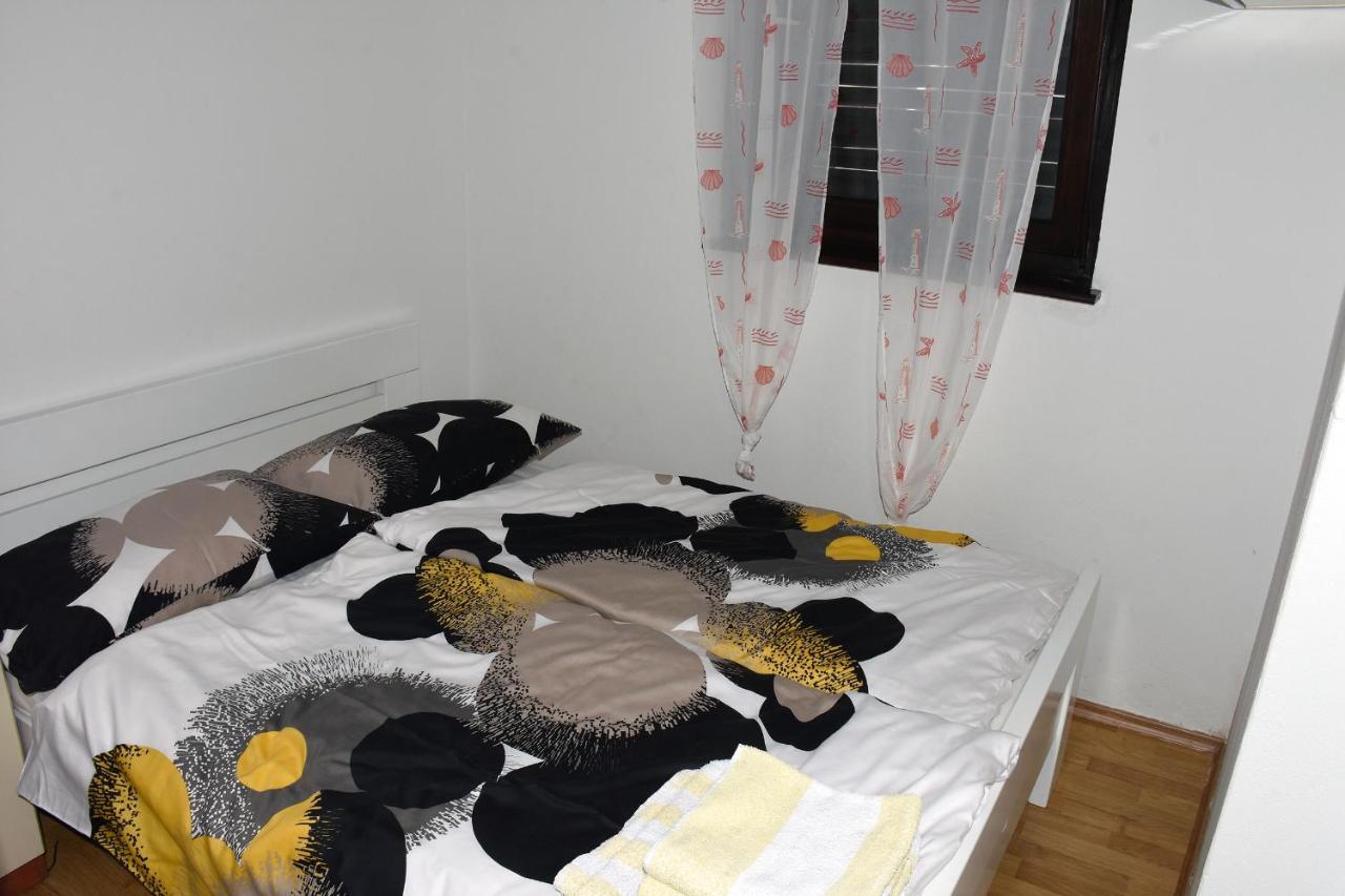 Cosy Studio With A Terrace And A Sea View Ravni Exterior foto