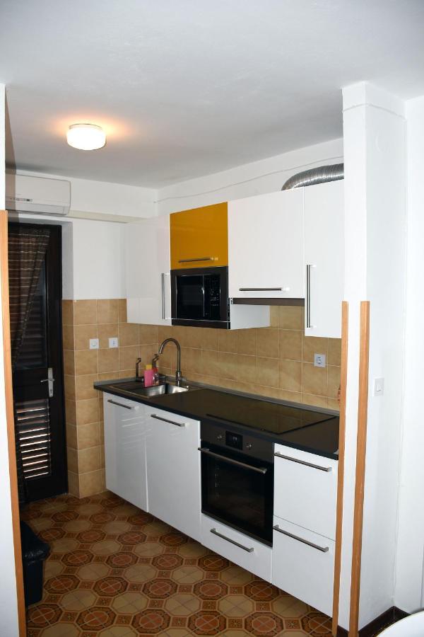 Cosy Studio With A Terrace And A Sea View Ravni Exterior foto